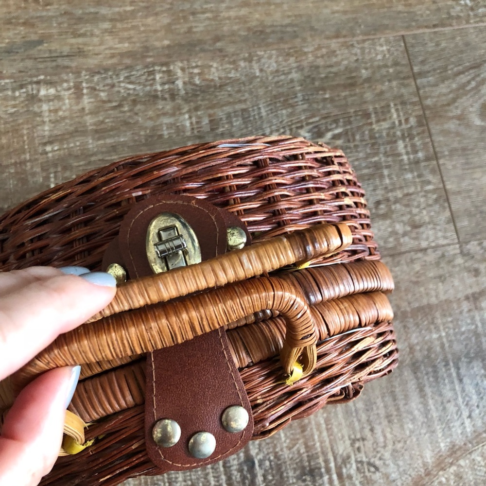 Vintage Basket Purse - Picture 6 of 8